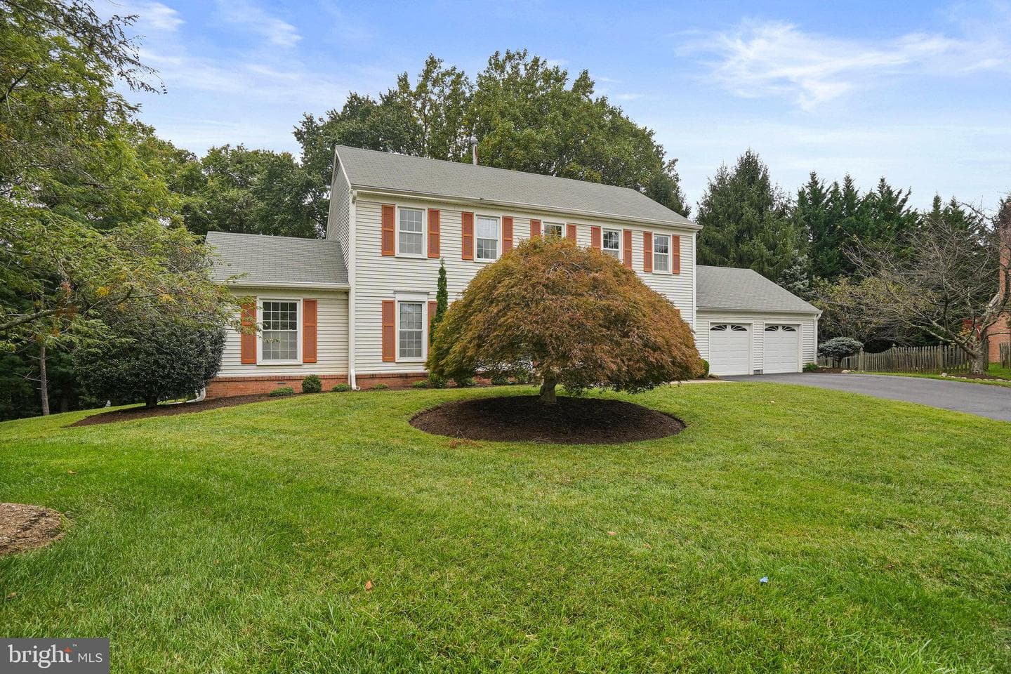 2000 Serpentine Terrace photo 3