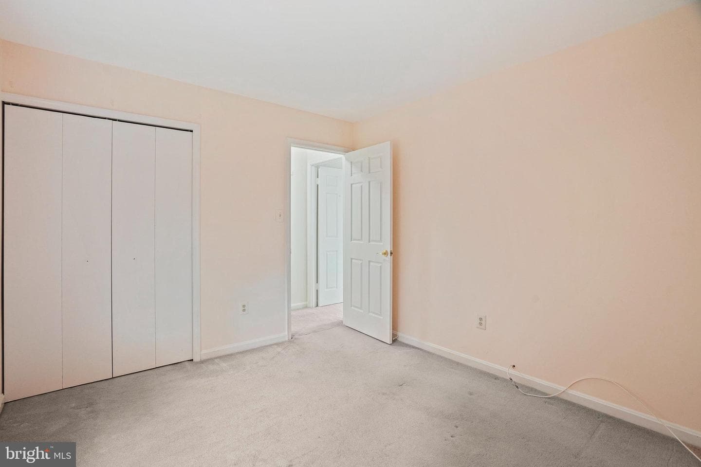 2000 Serpentine Terrace photo 36