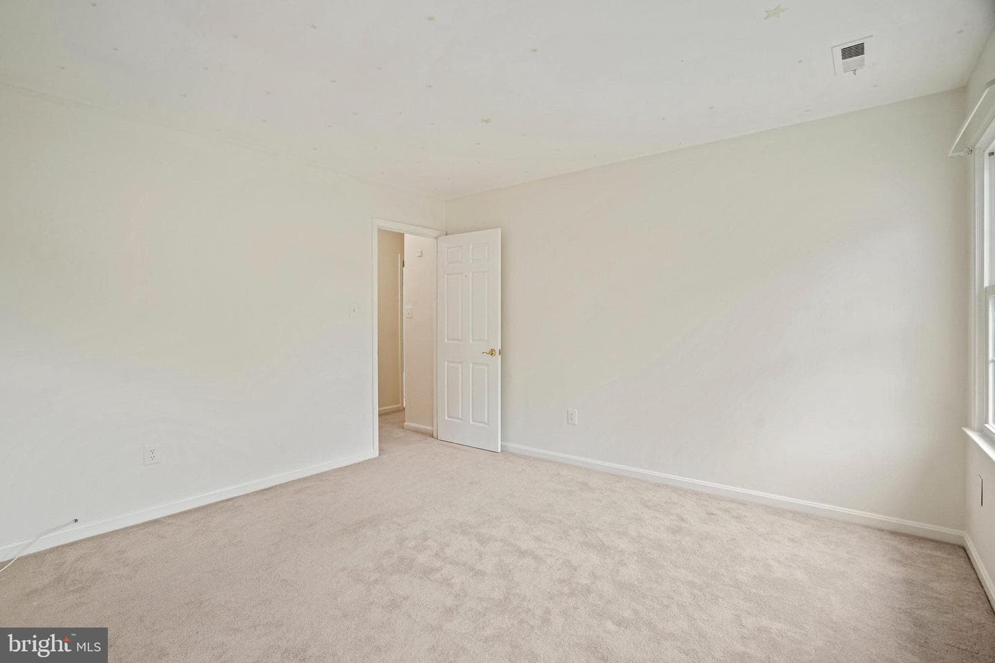 2000 Serpentine Terrace photo 38