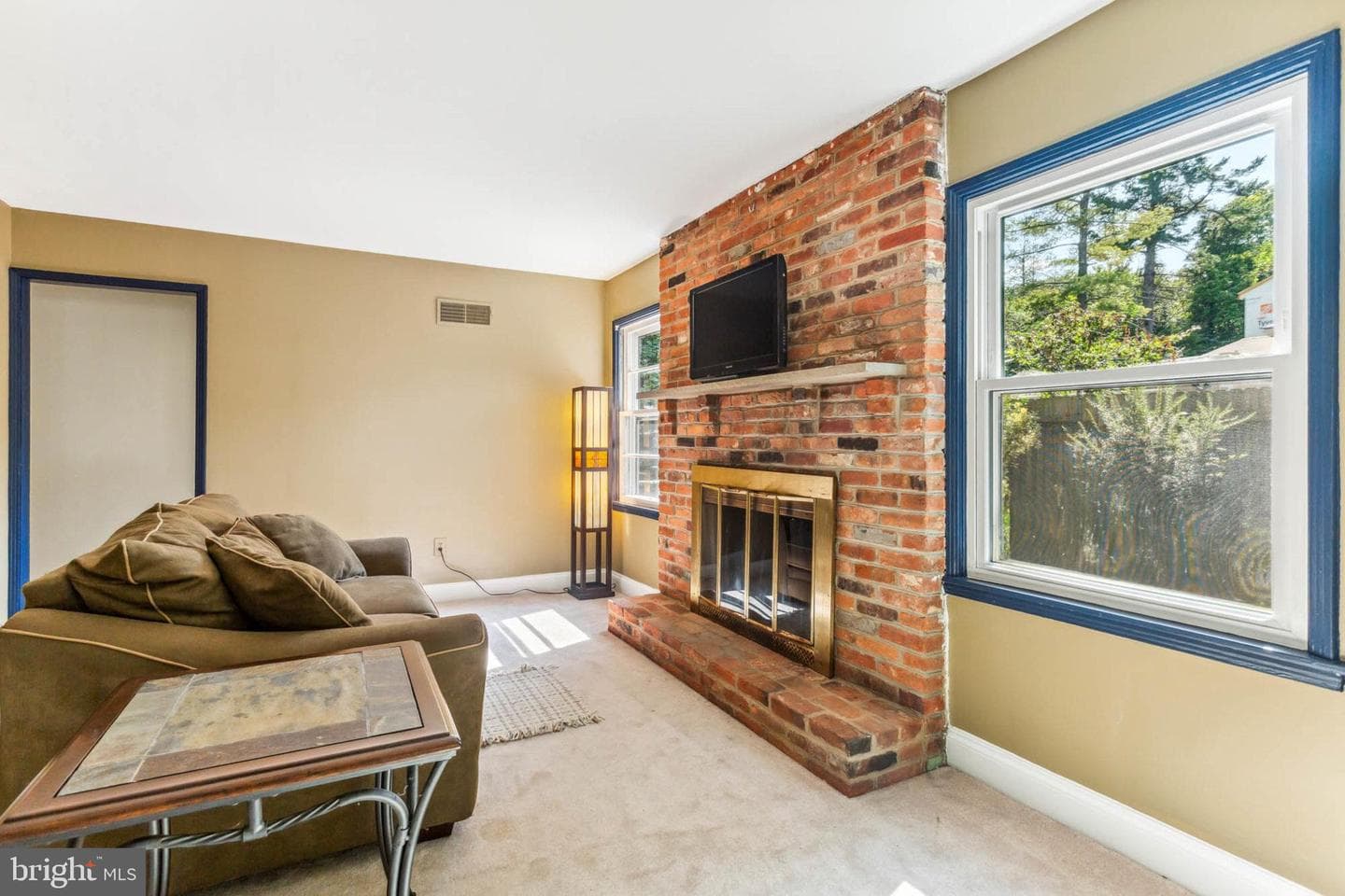 10209 Drumm Avenue photo 8