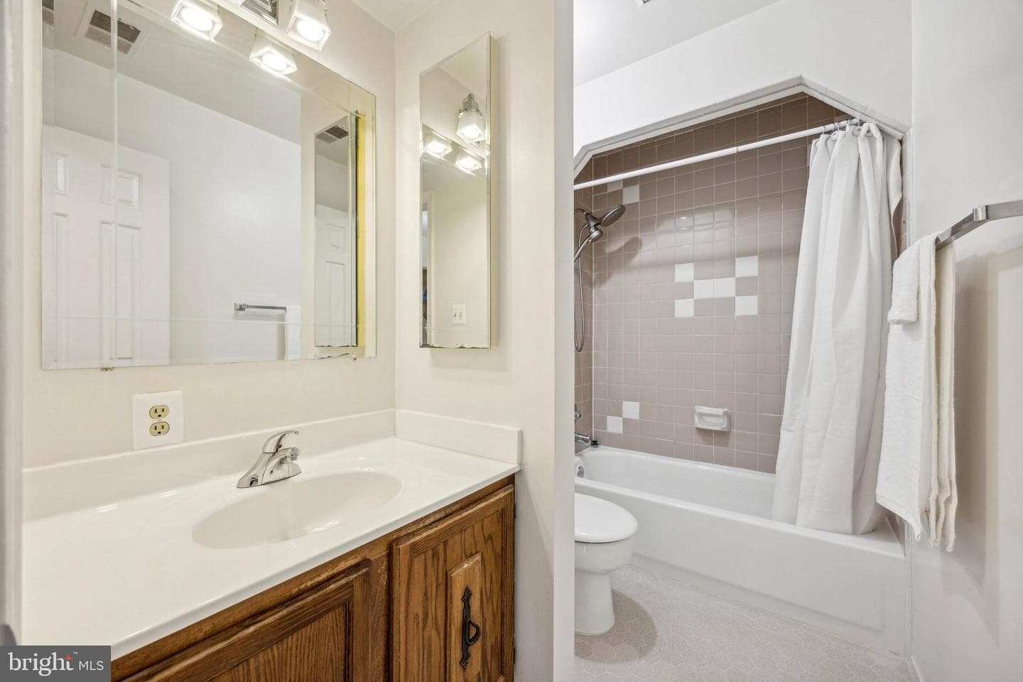 2331 Holly Spring Drive photo 21