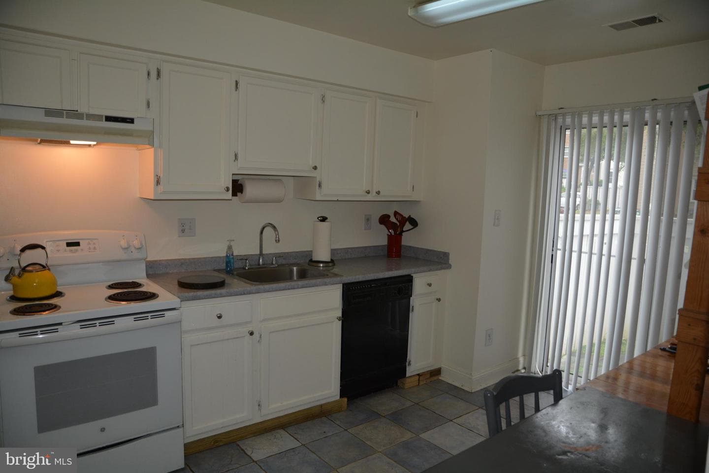 11308 Appledowre Way #585 photo 8