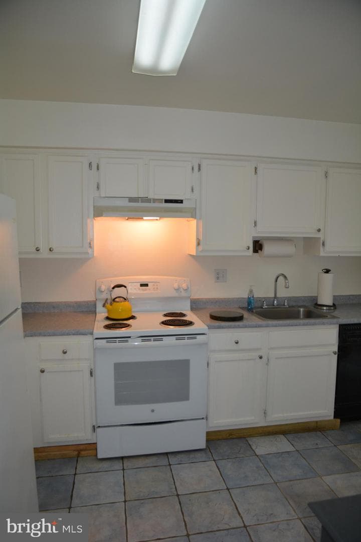 11308 Appledowre Way #585 photo 9