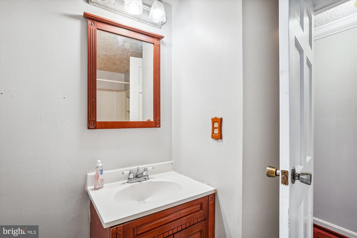 19013 Perrone Drive photo 12
