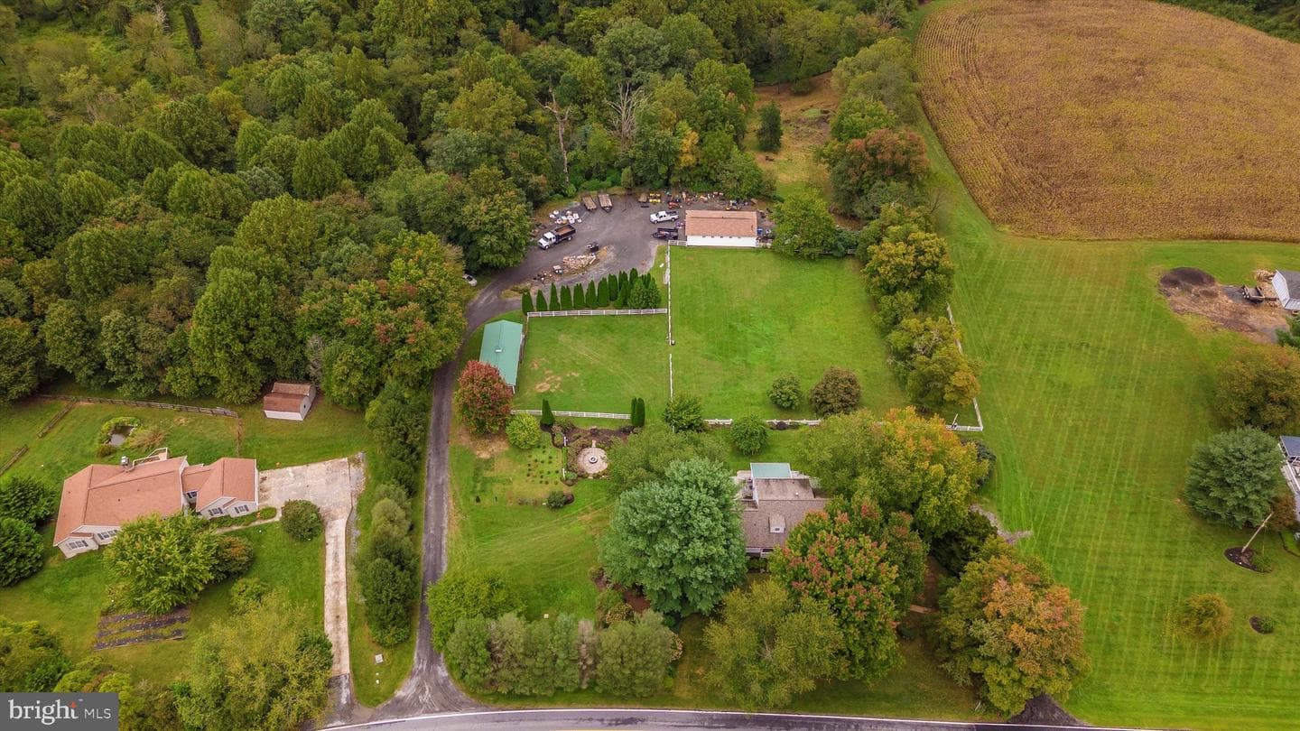 6935 Annapolis Rock Road photo 2