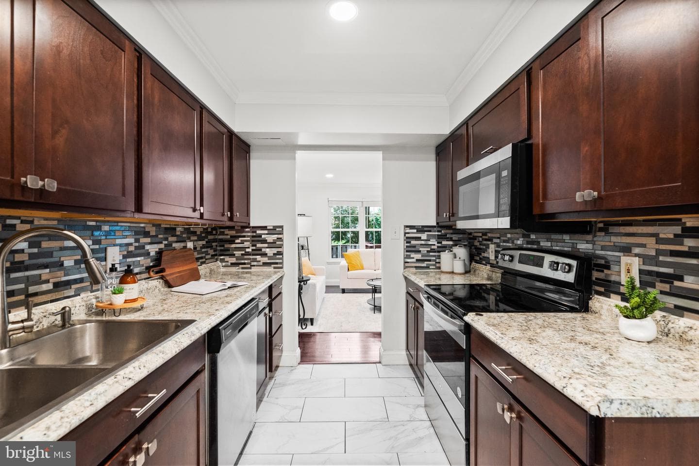 2725 Fairdale Terrace photo 7