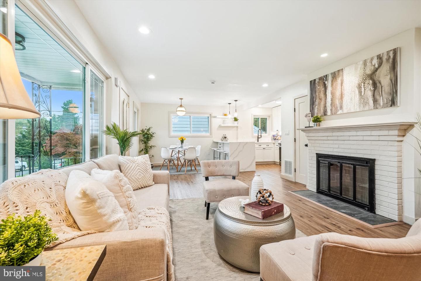 2416 Homestead Drive photo 4