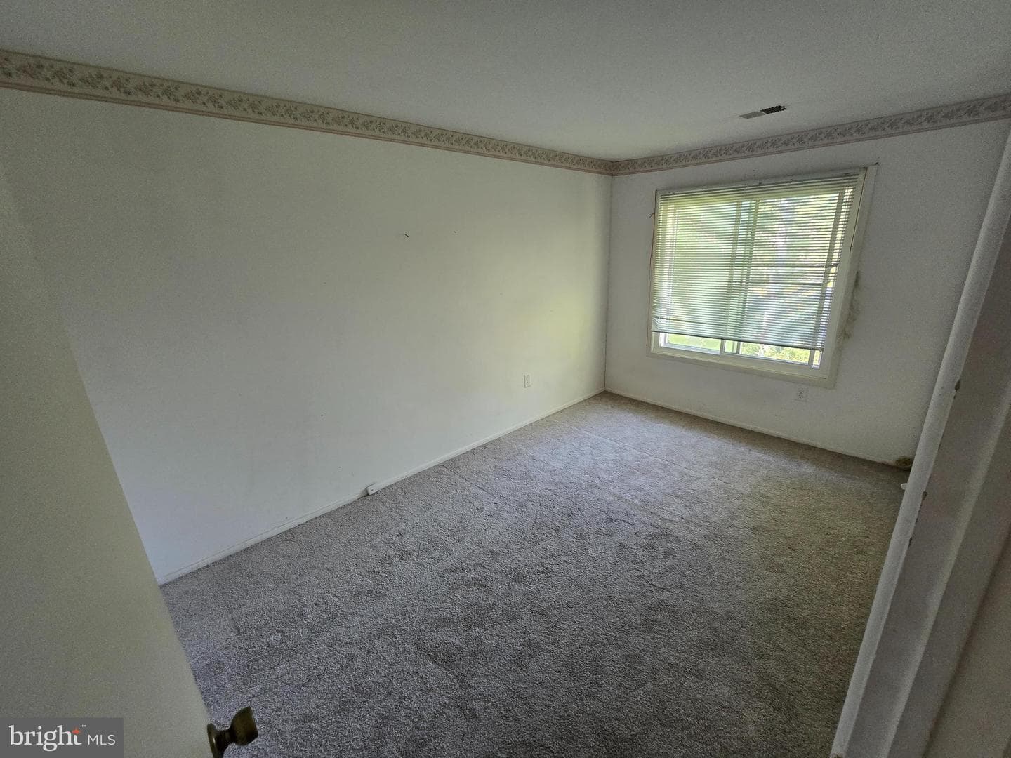 9156 Centerway Road photo 11
