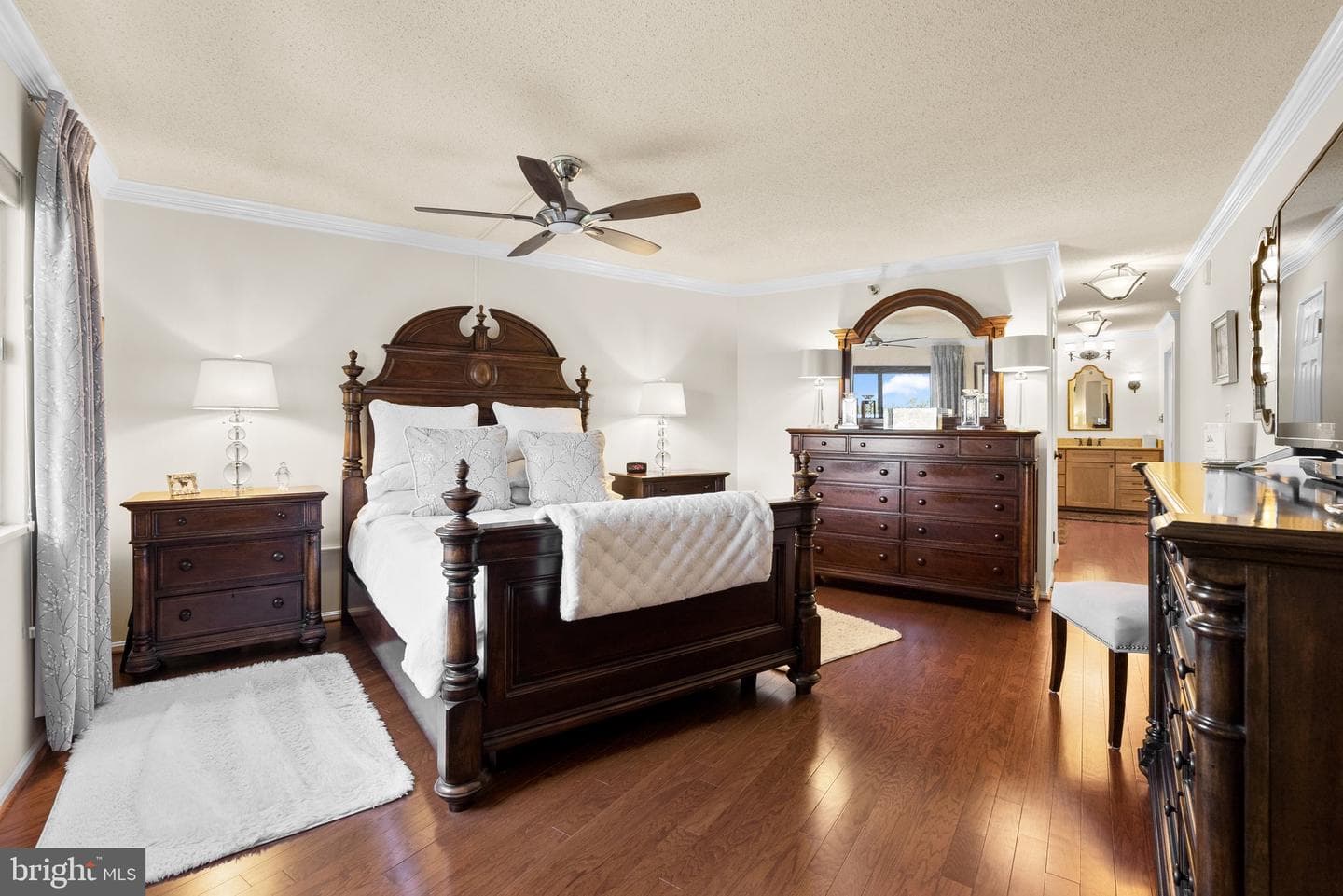 15107 Interlachen Drive #818 photo 22