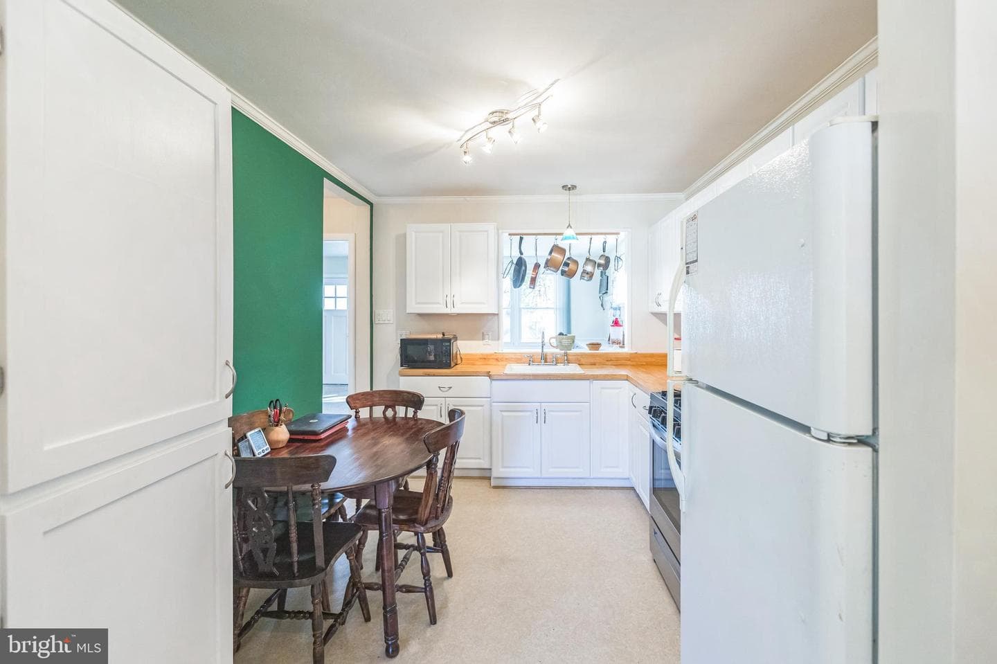 1205 Broadwood Drive photo 8