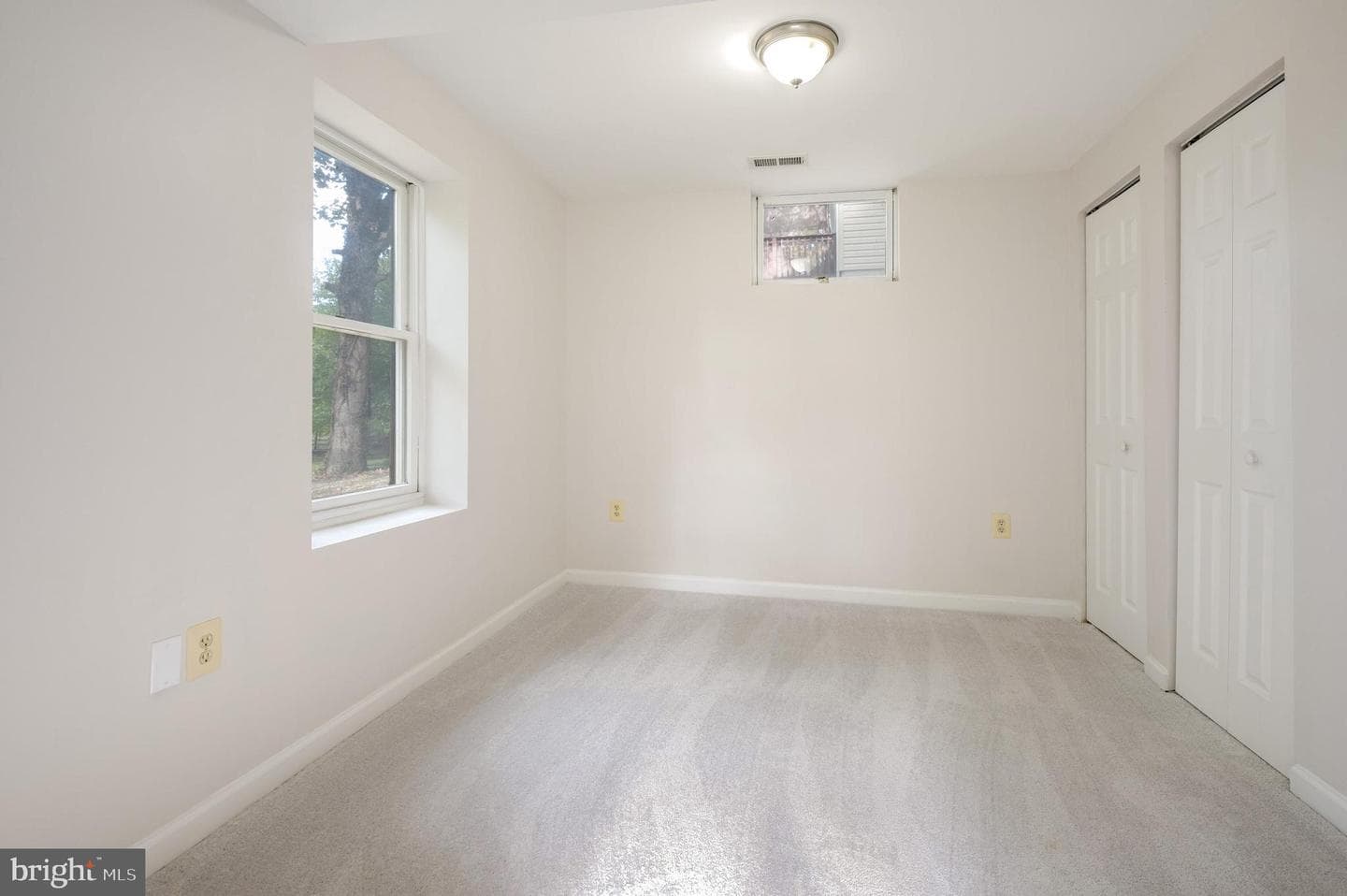 119 E Deer Park Drive photo 13