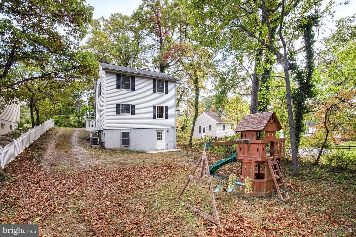 119 E Deer Park Drive photo 21