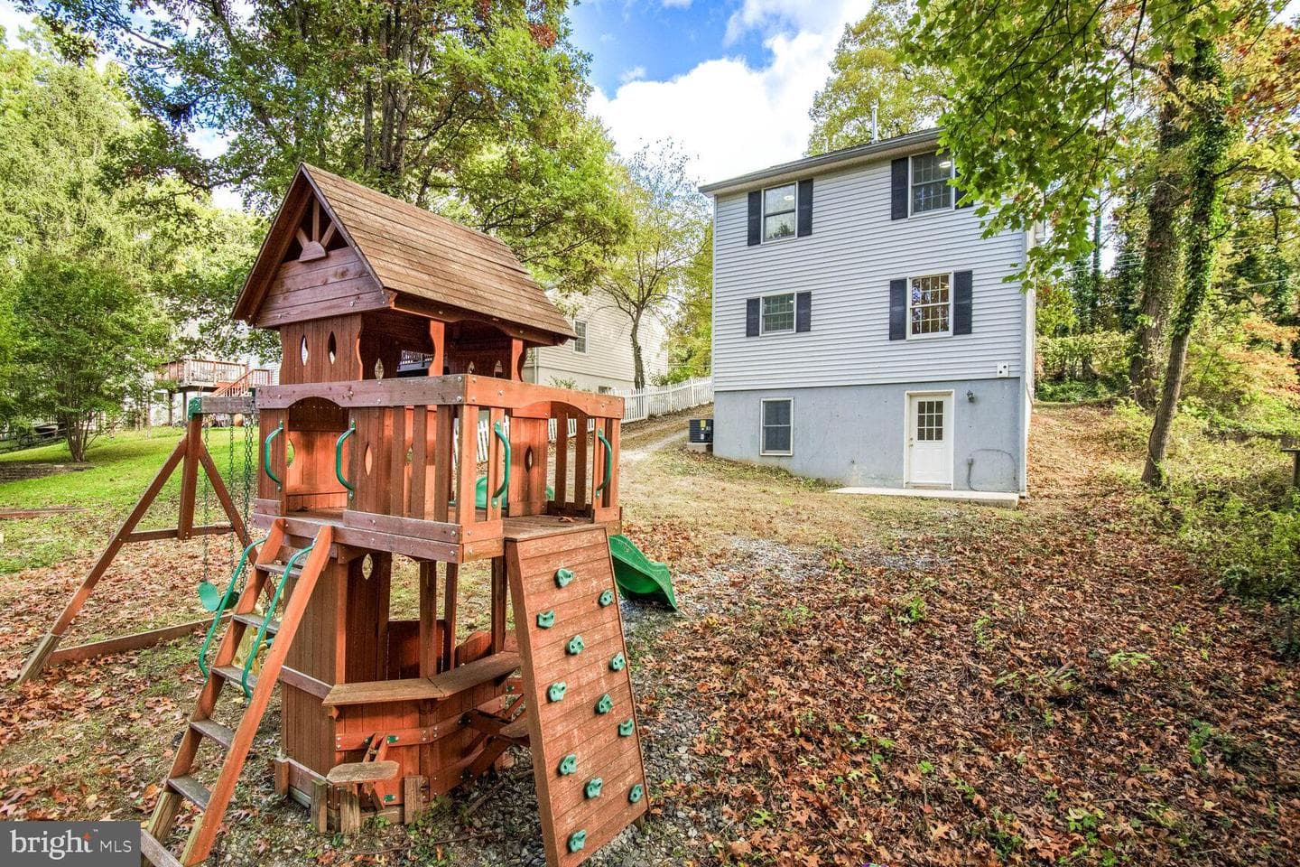119 E Deer Park Drive photo 23
