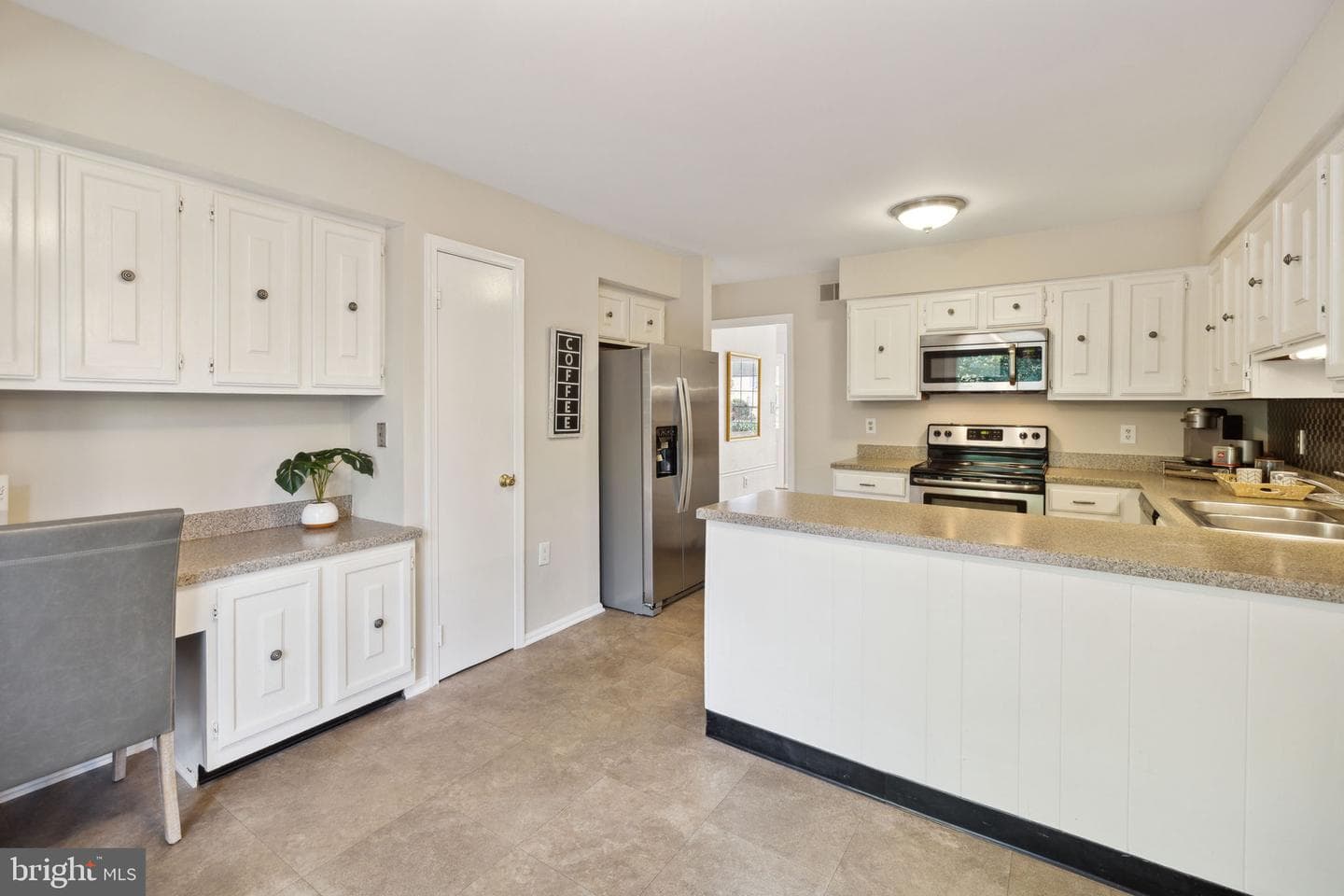 1729 Glastonberry Rd photo 10