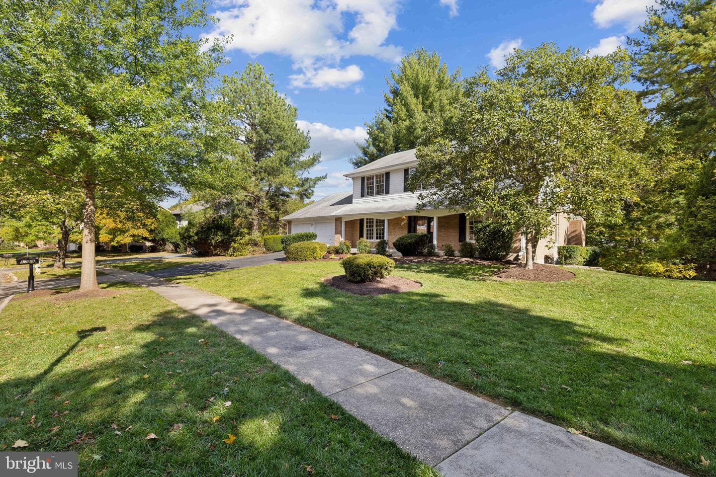 1729 Glastonberry Rd photo 29