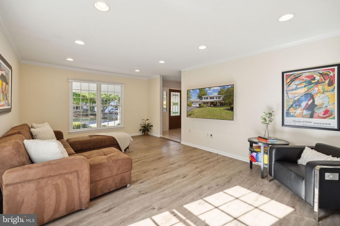 1729 Glastonberry Rd photo 4
