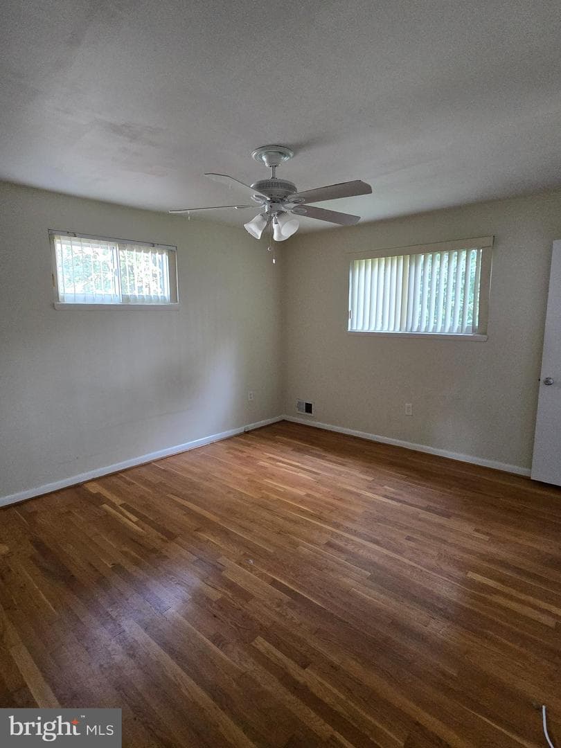 402 Irwin Street photo 10