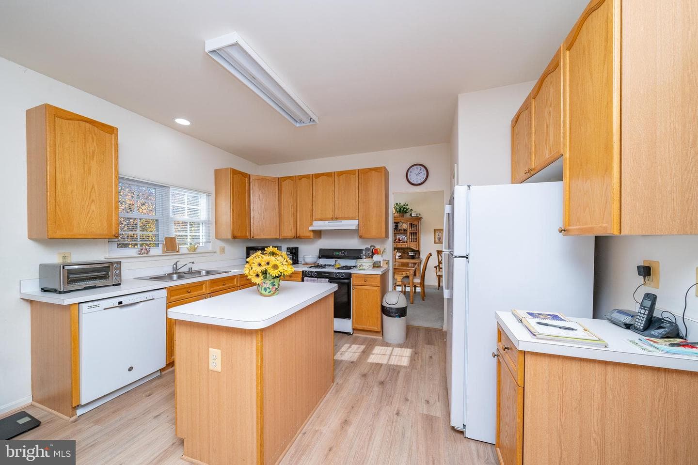 14408 Saturn Way photo 13