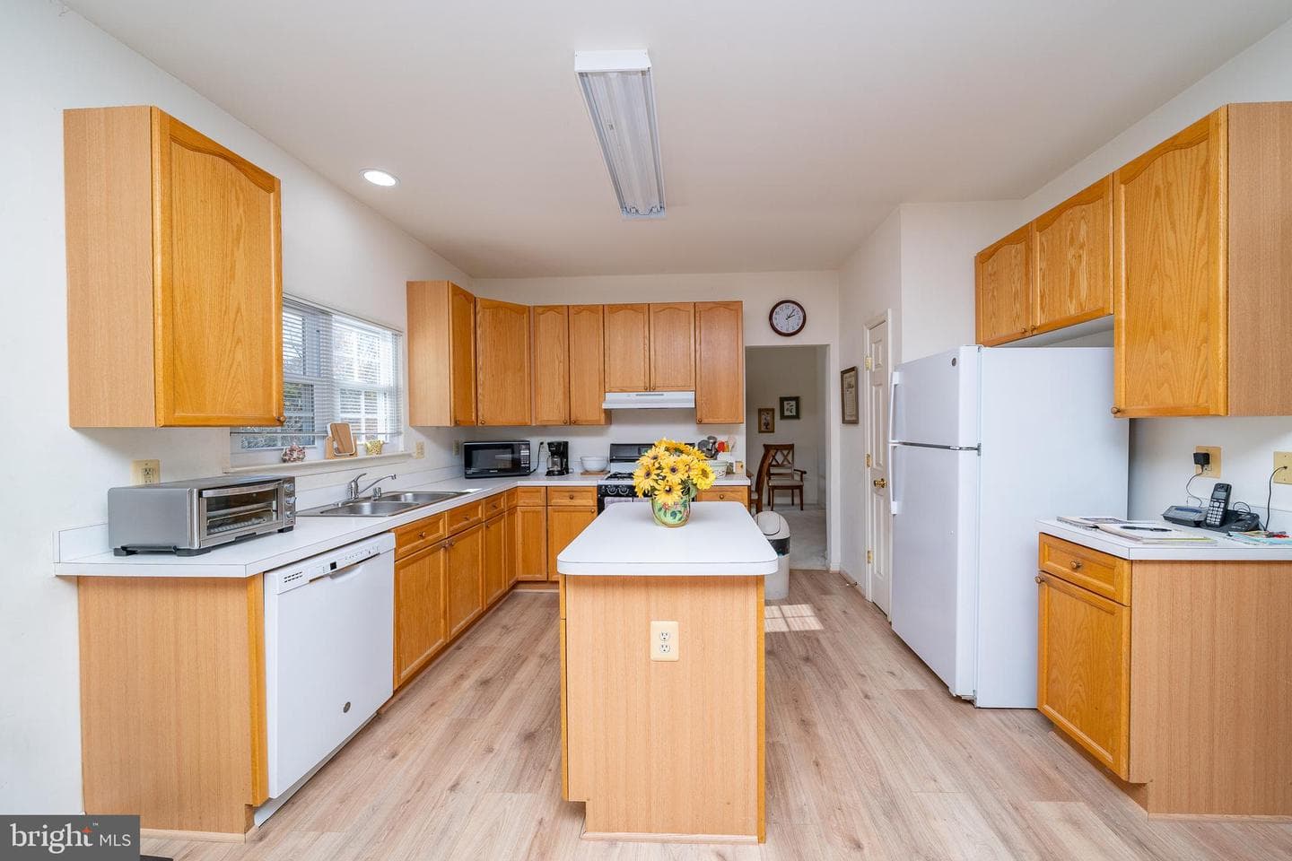14408 Saturn Way photo 14