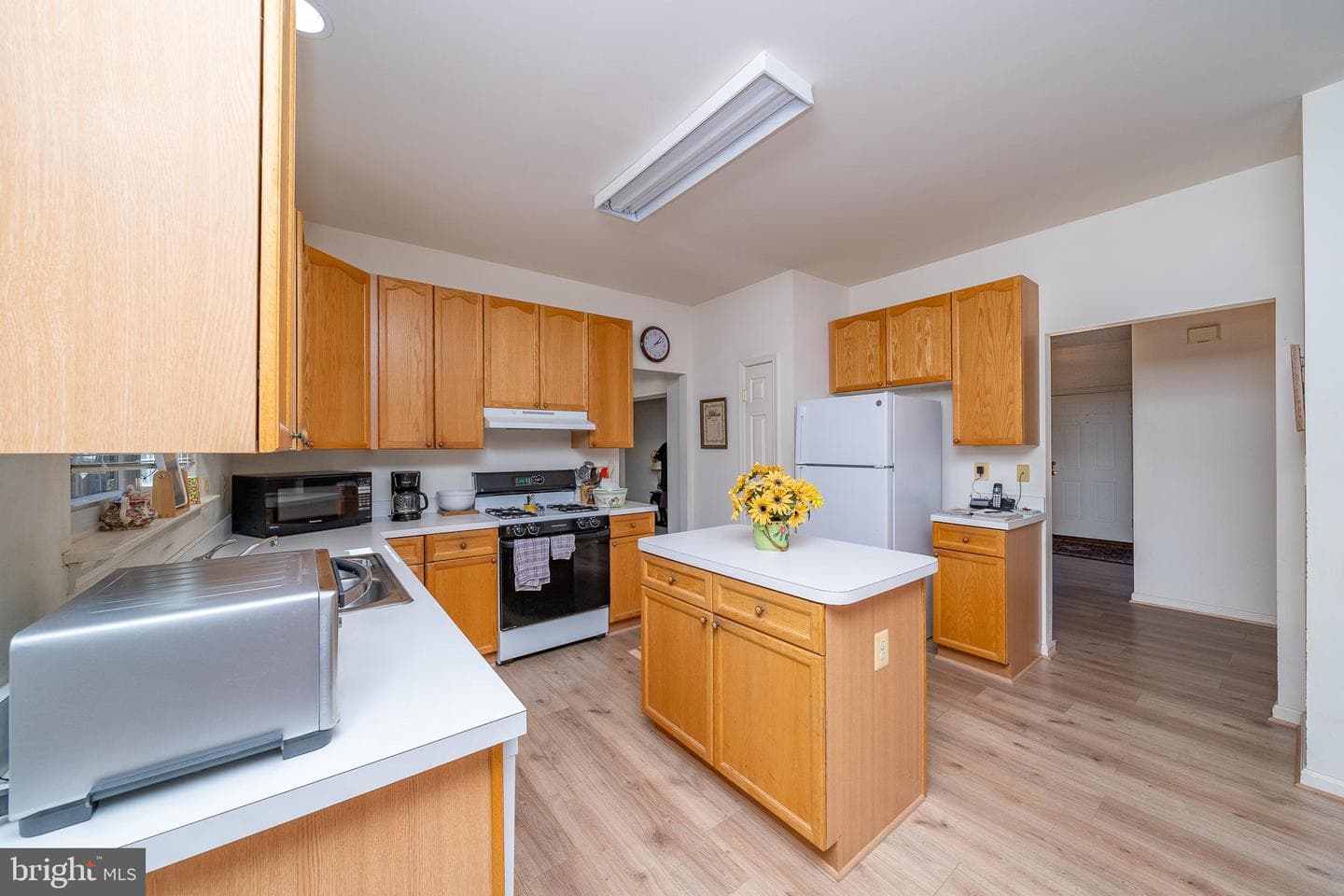 14408 Saturn Way photo 15