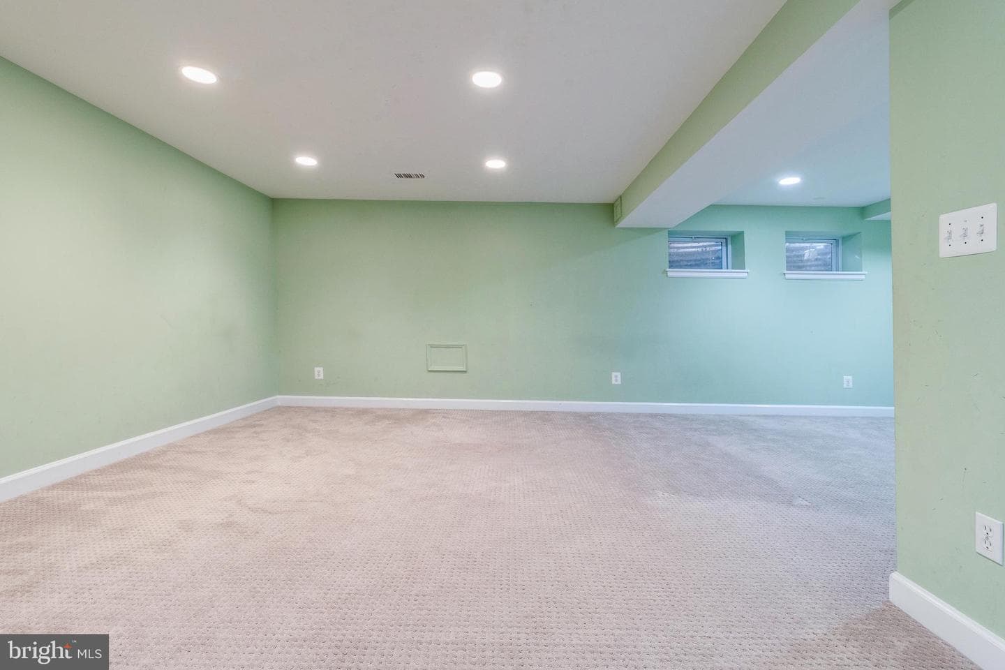 9826 Inglemere Drive photo 25