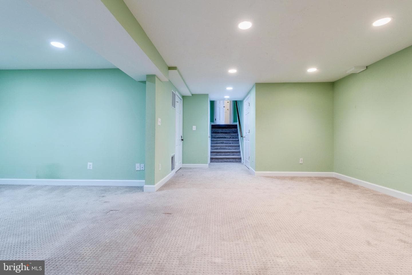 9826 Inglemere Drive photo 27