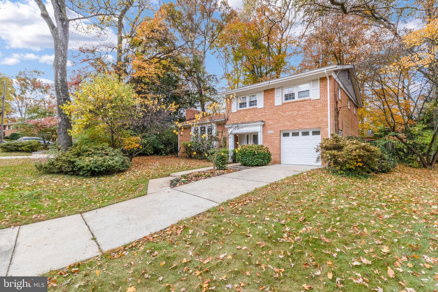 9826 Inglemere Drive photo 3