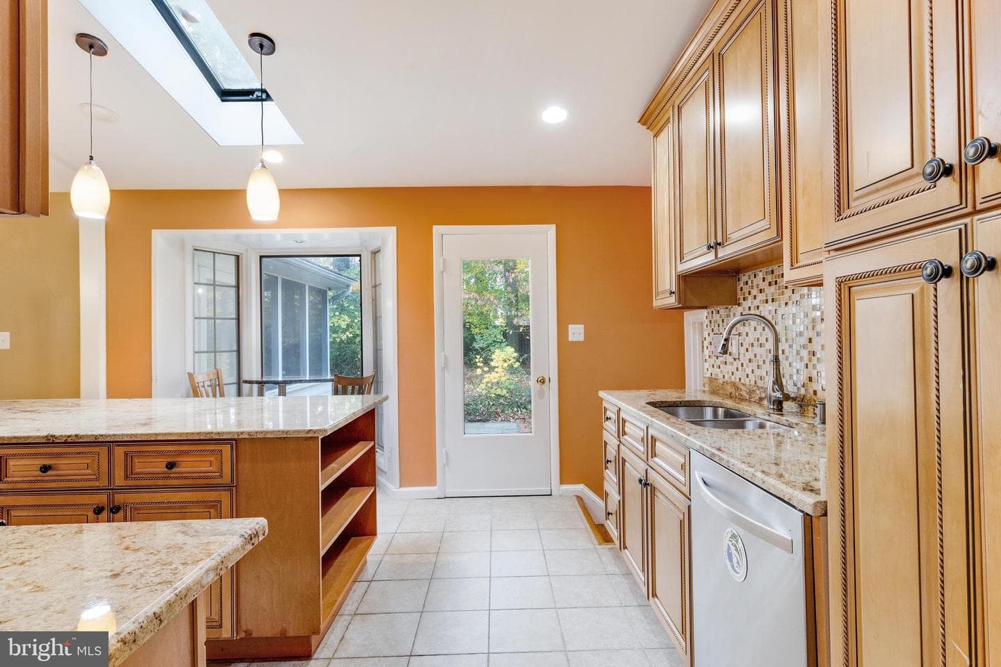 9826 Inglemere Drive photo 45