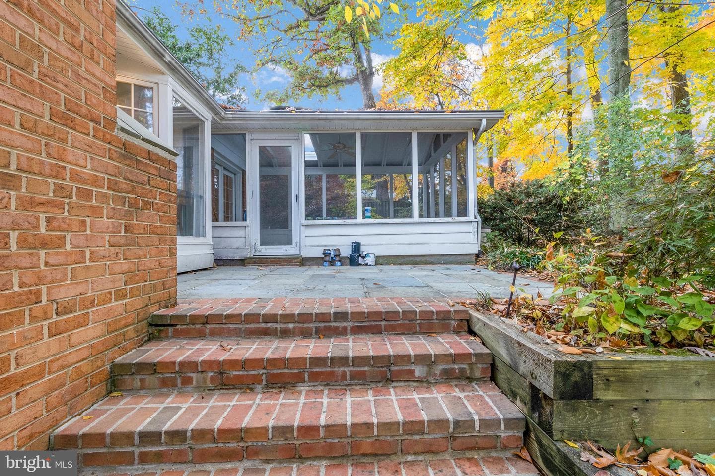 9826 Inglemere Drive photo 59