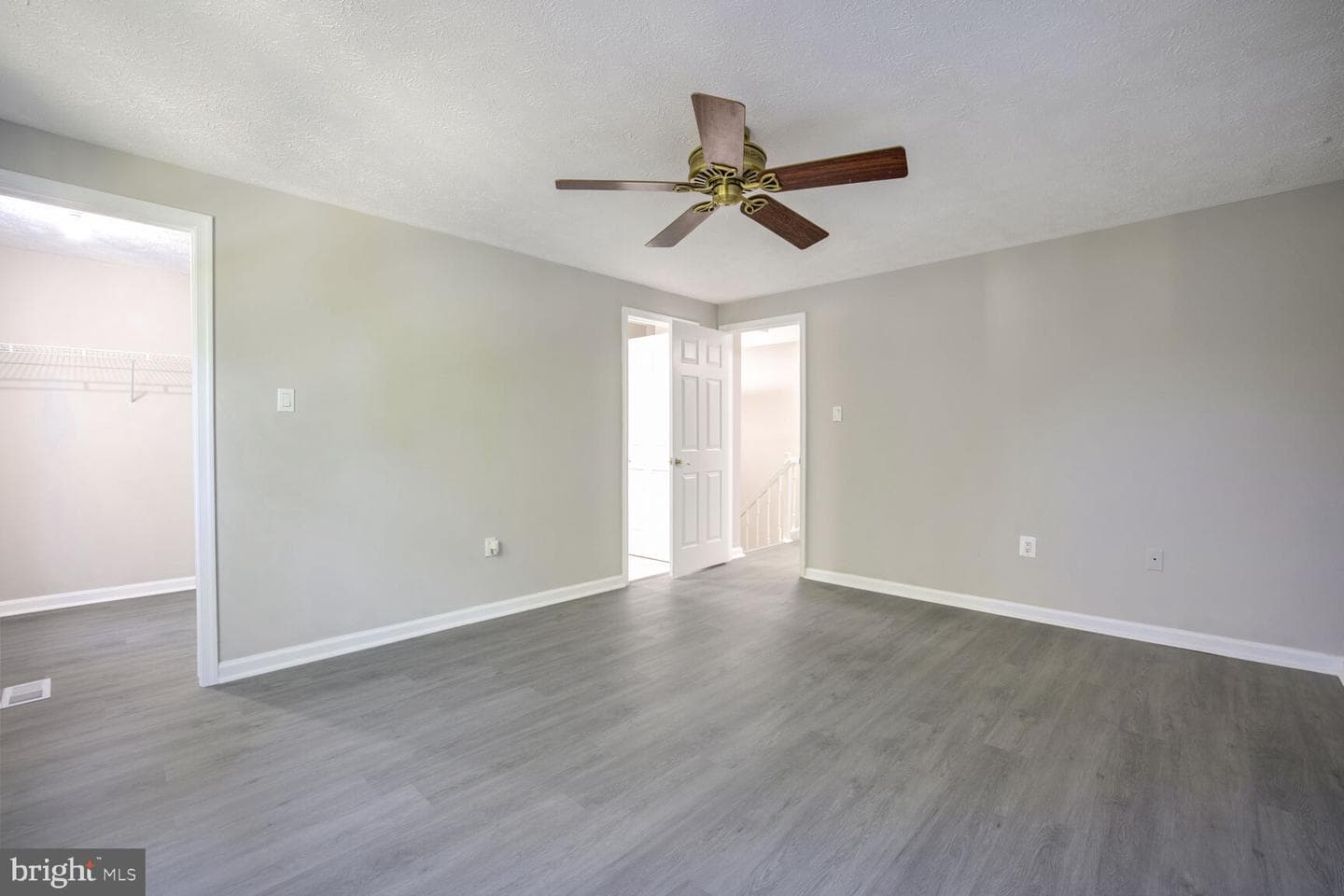 7 Willow Spring Court photo 5