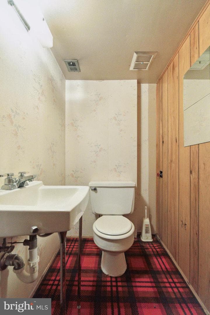 5021 White Flint Drive photo 32