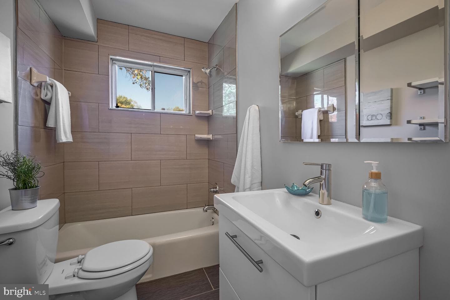 228 Thistle Drive photo 20