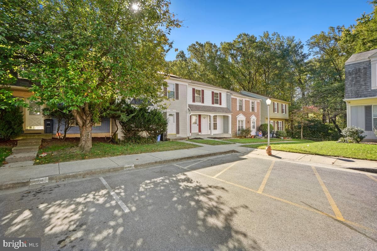 1831 Featherwood Street photo 13