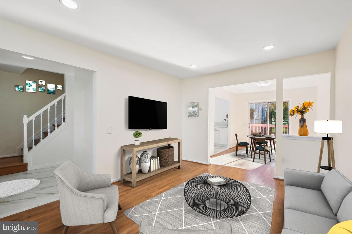 1831 Featherwood Street photo 25