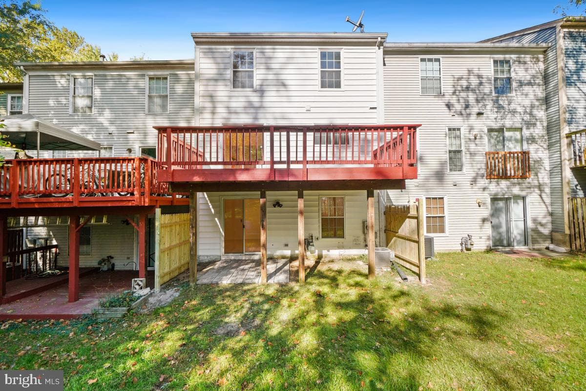 1831 Featherwood Street photo 3