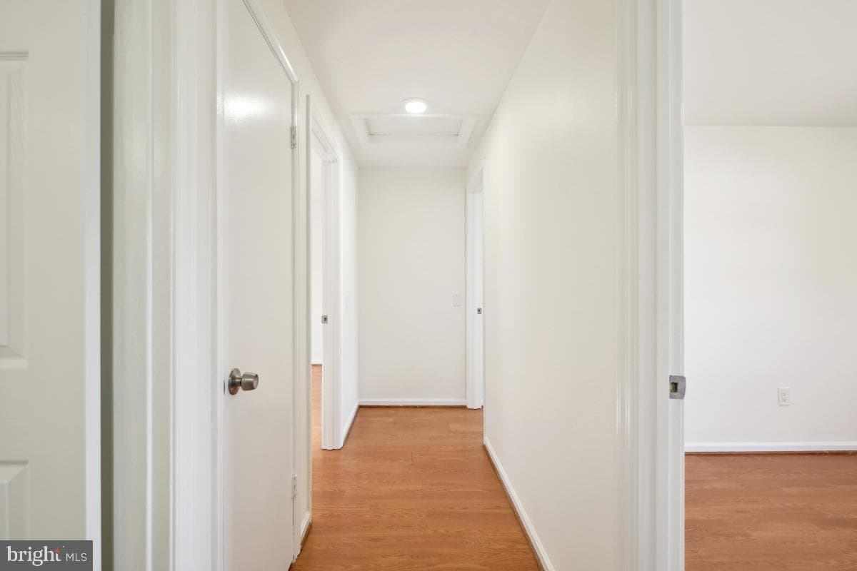 1831 Featherwood Street photo 9