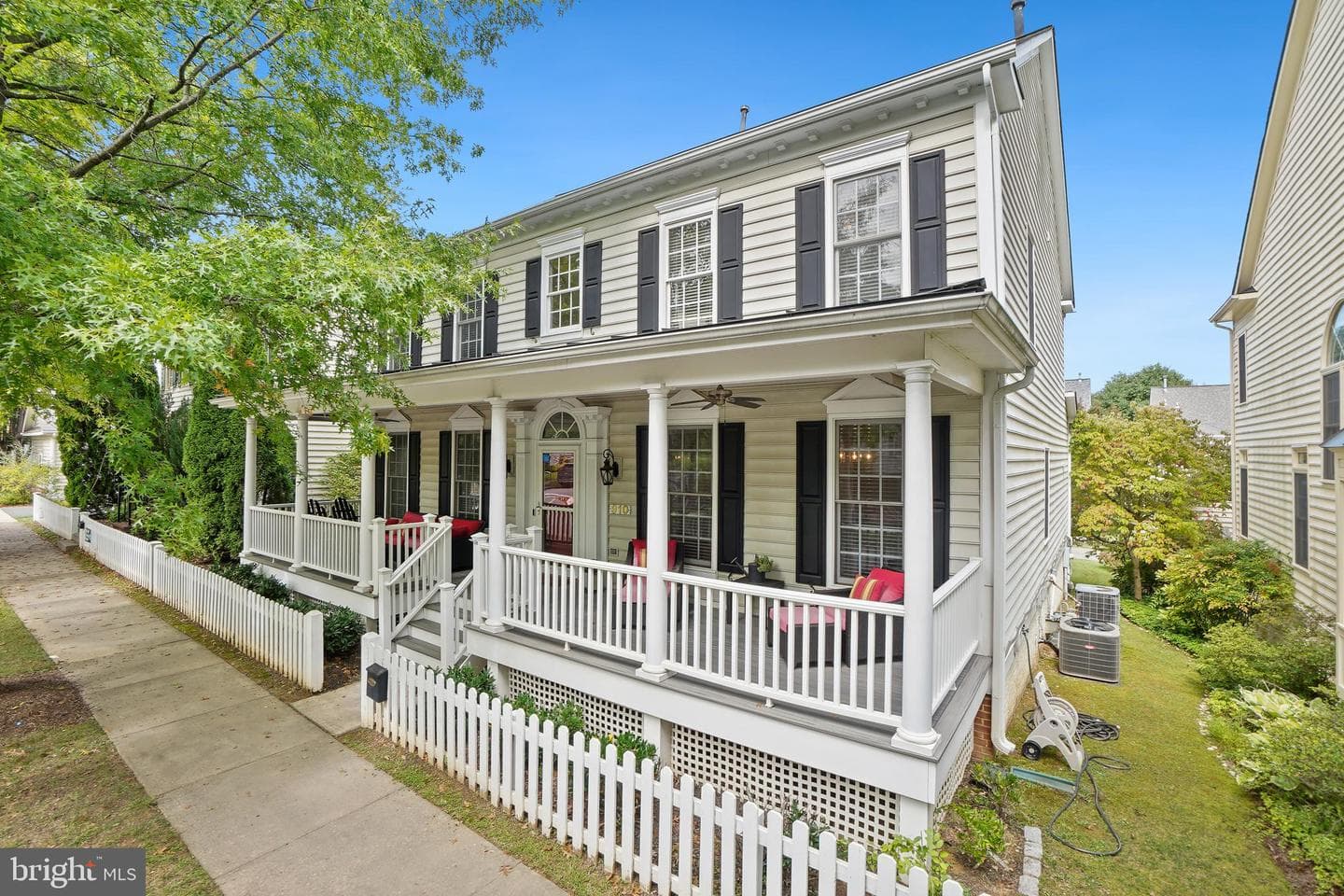 910 Rockborn Street photo 1