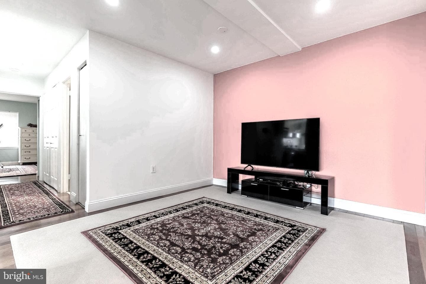 412 Girard Street #103 photo 10