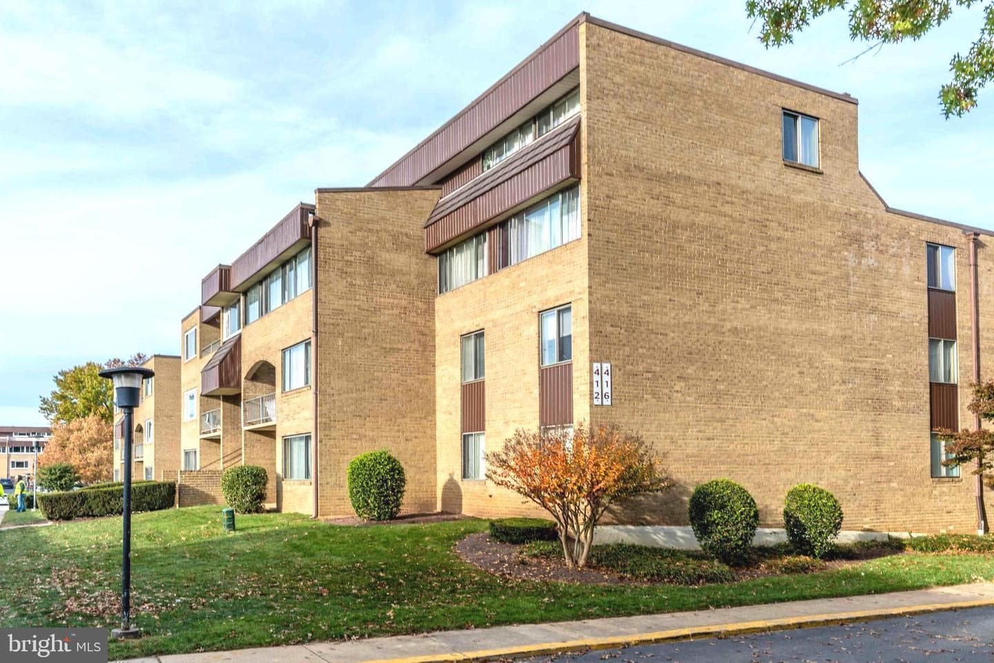 412 Girard Street #103 photo 33