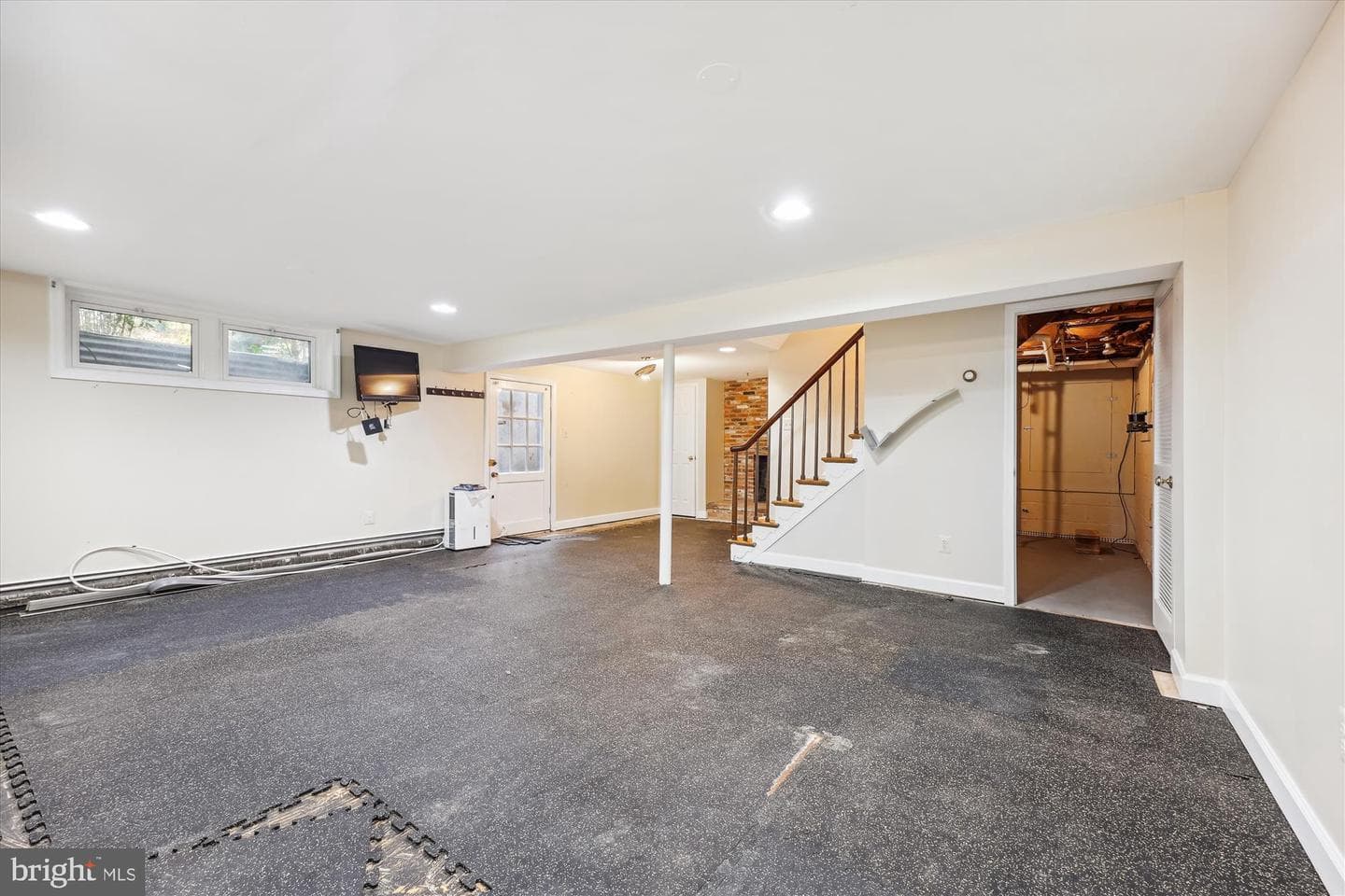 9005 Marseille Drive photo 39
