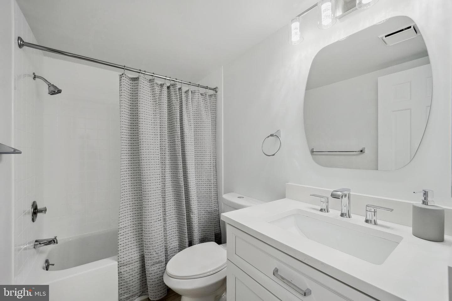 4601 N Park Avenue #1006-F photo 15