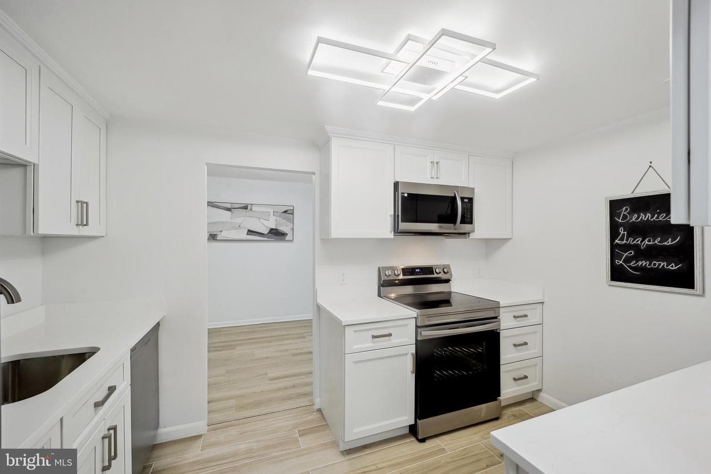 4601 N Park Avenue #1006-F photo 4