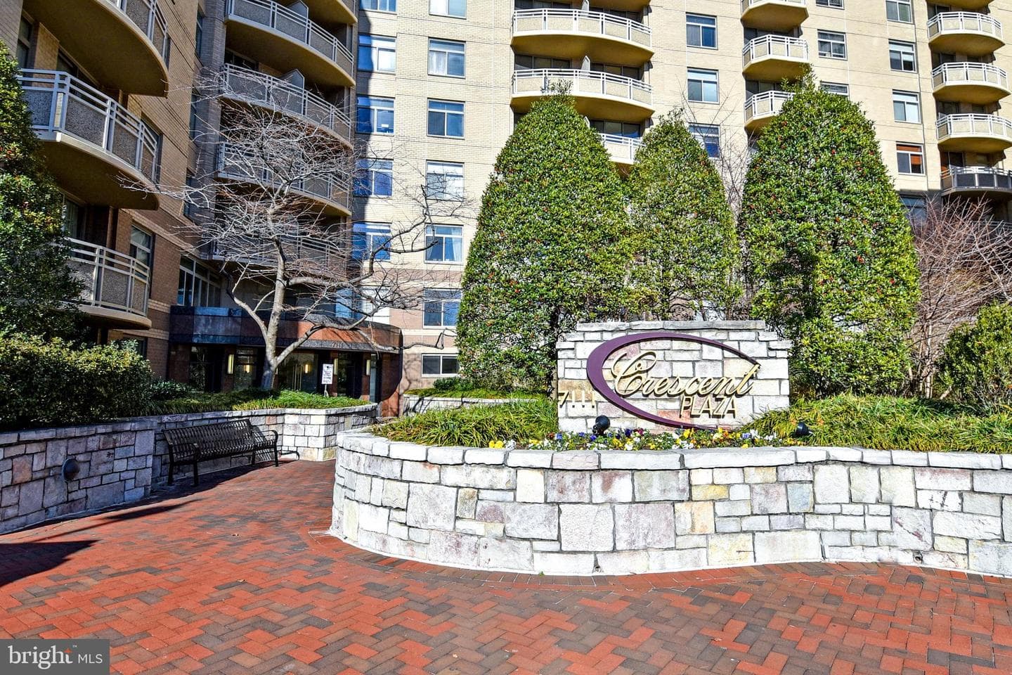 7111 Woodmont Avenue #910 photo 16