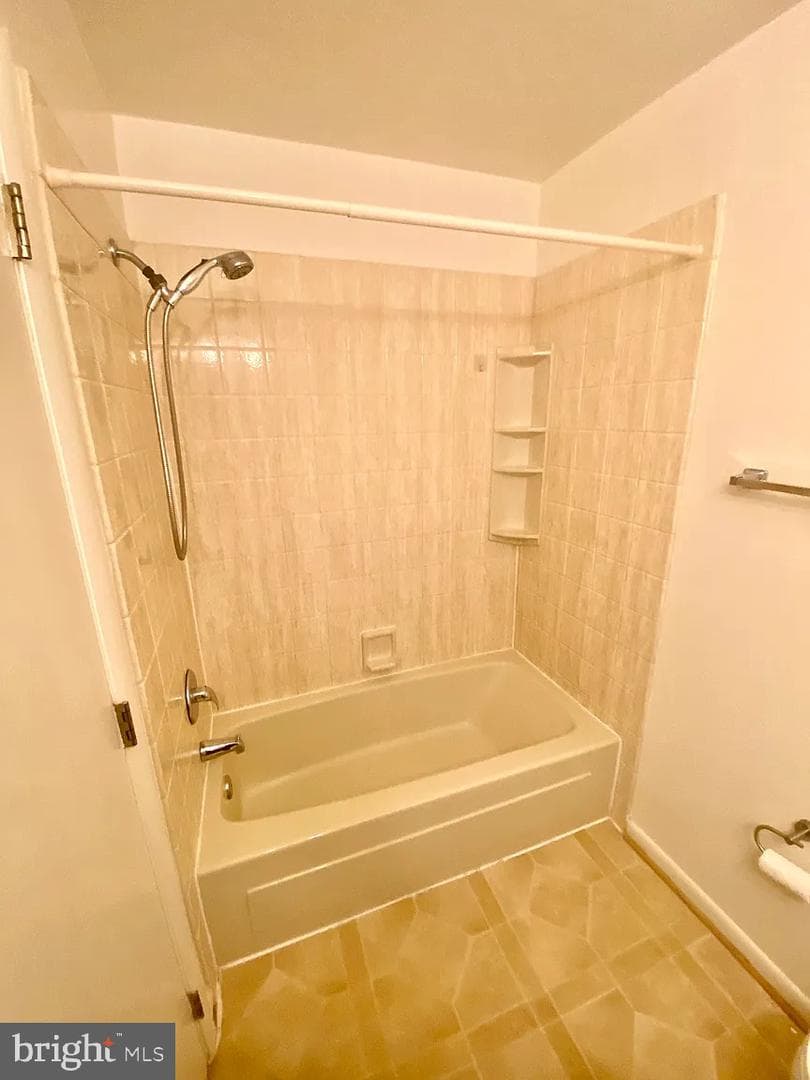 11100 Weatherburn Place photo 15