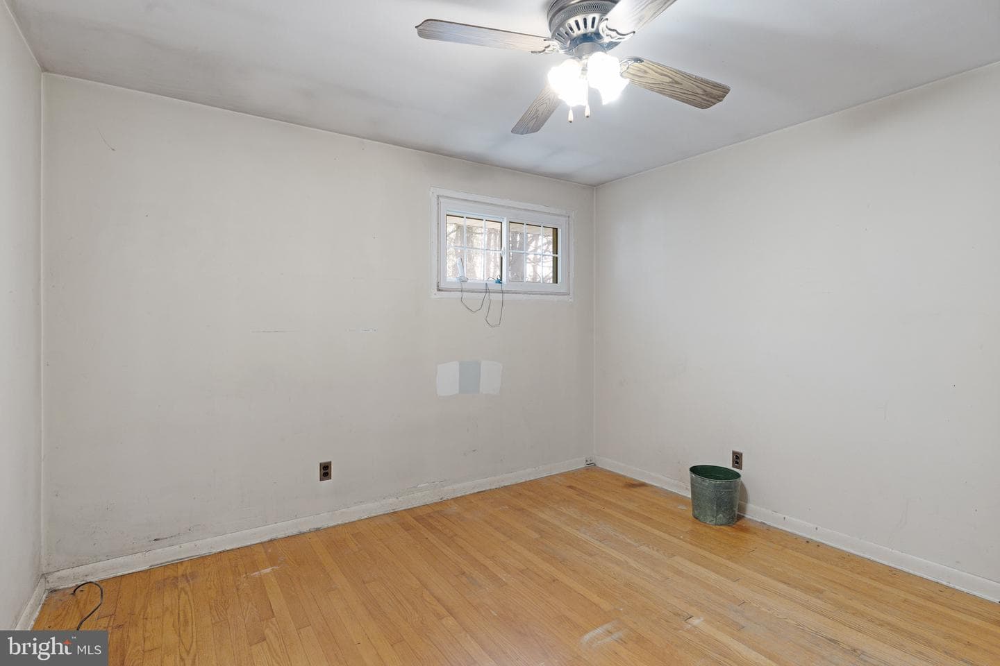 24411 Woodfield Road photo 15