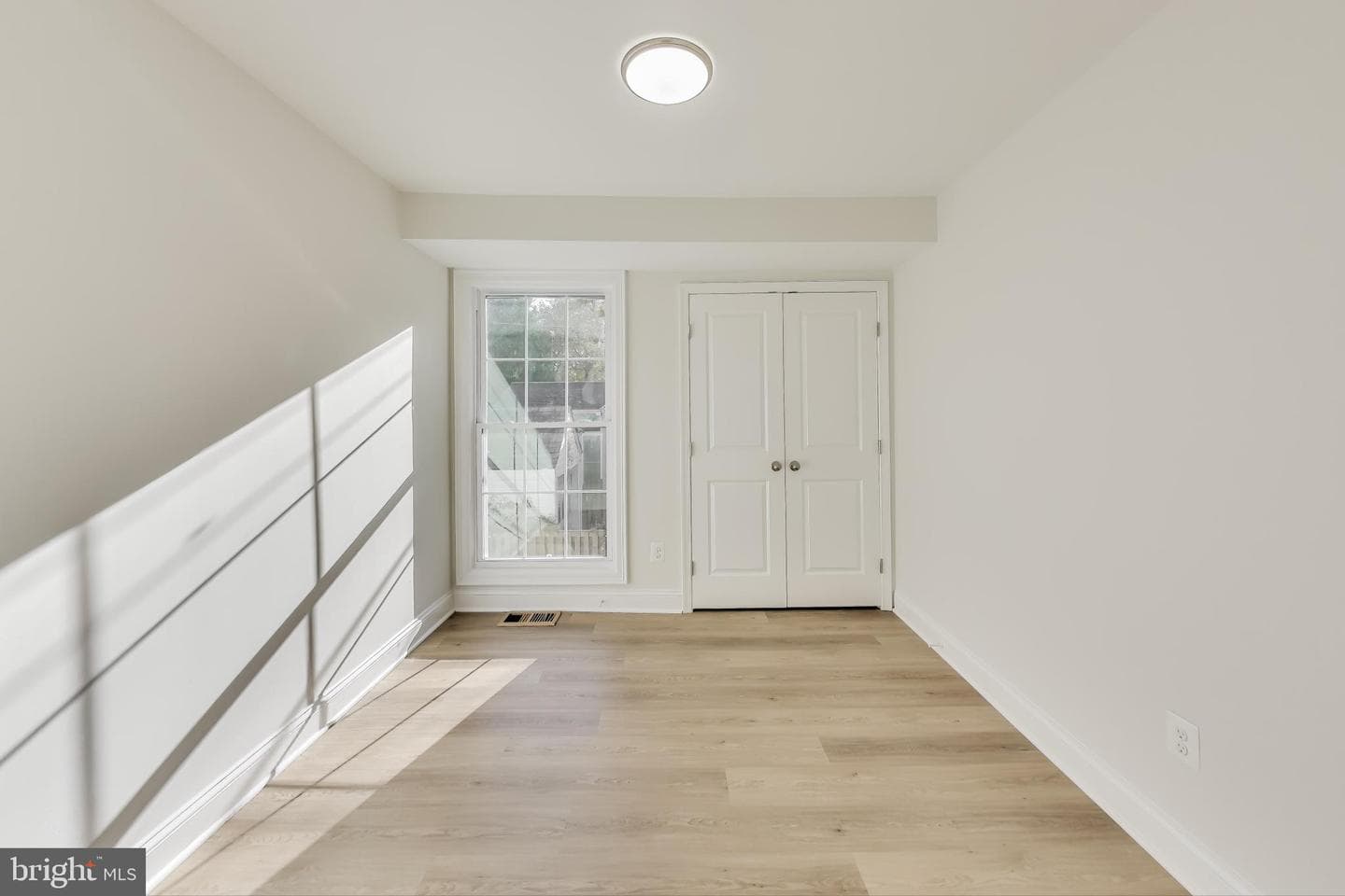 8318 N Brook Lane photo 18
