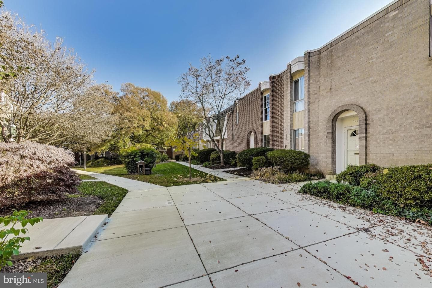 8318 N Brook Lane photo 38