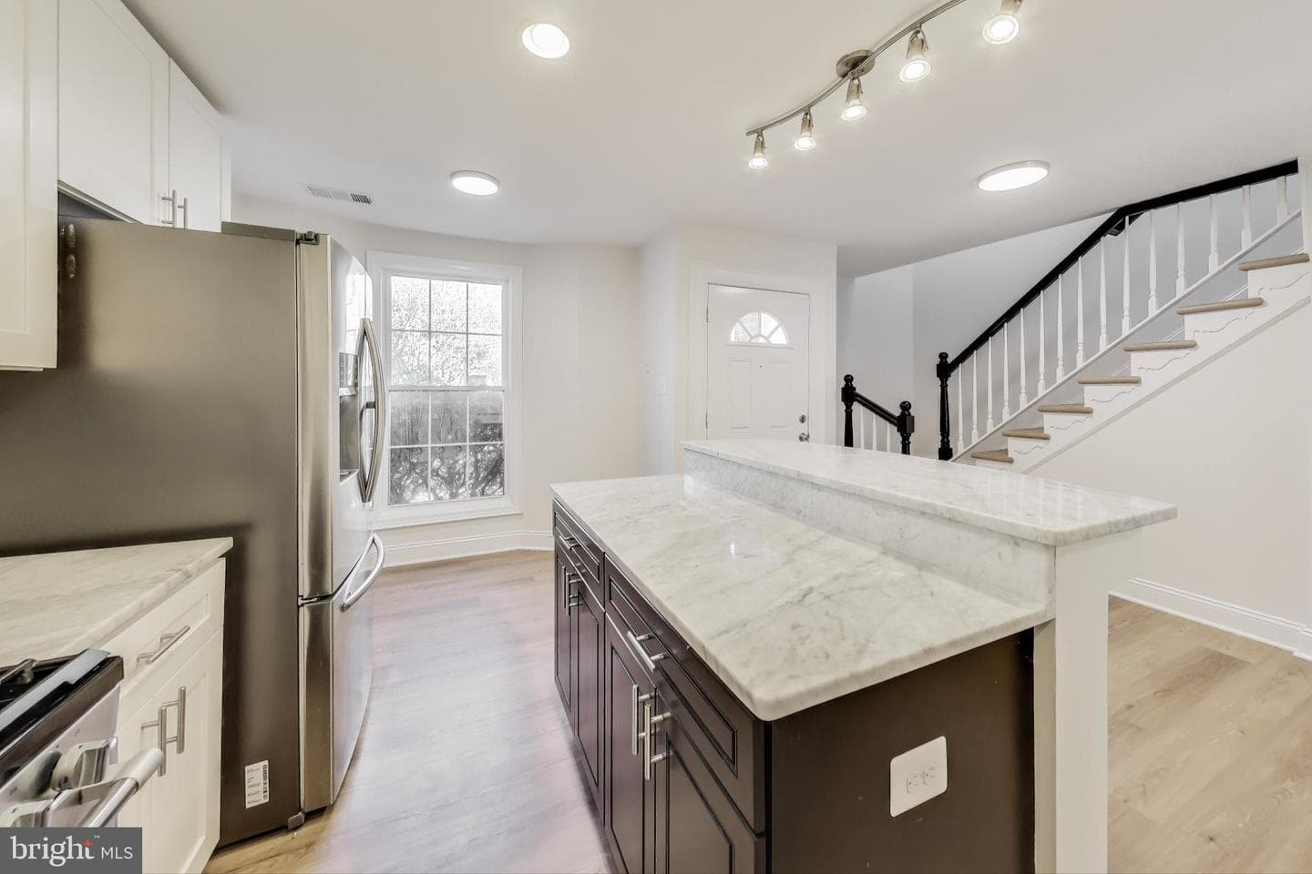 8318 N Brook Lane photo 4