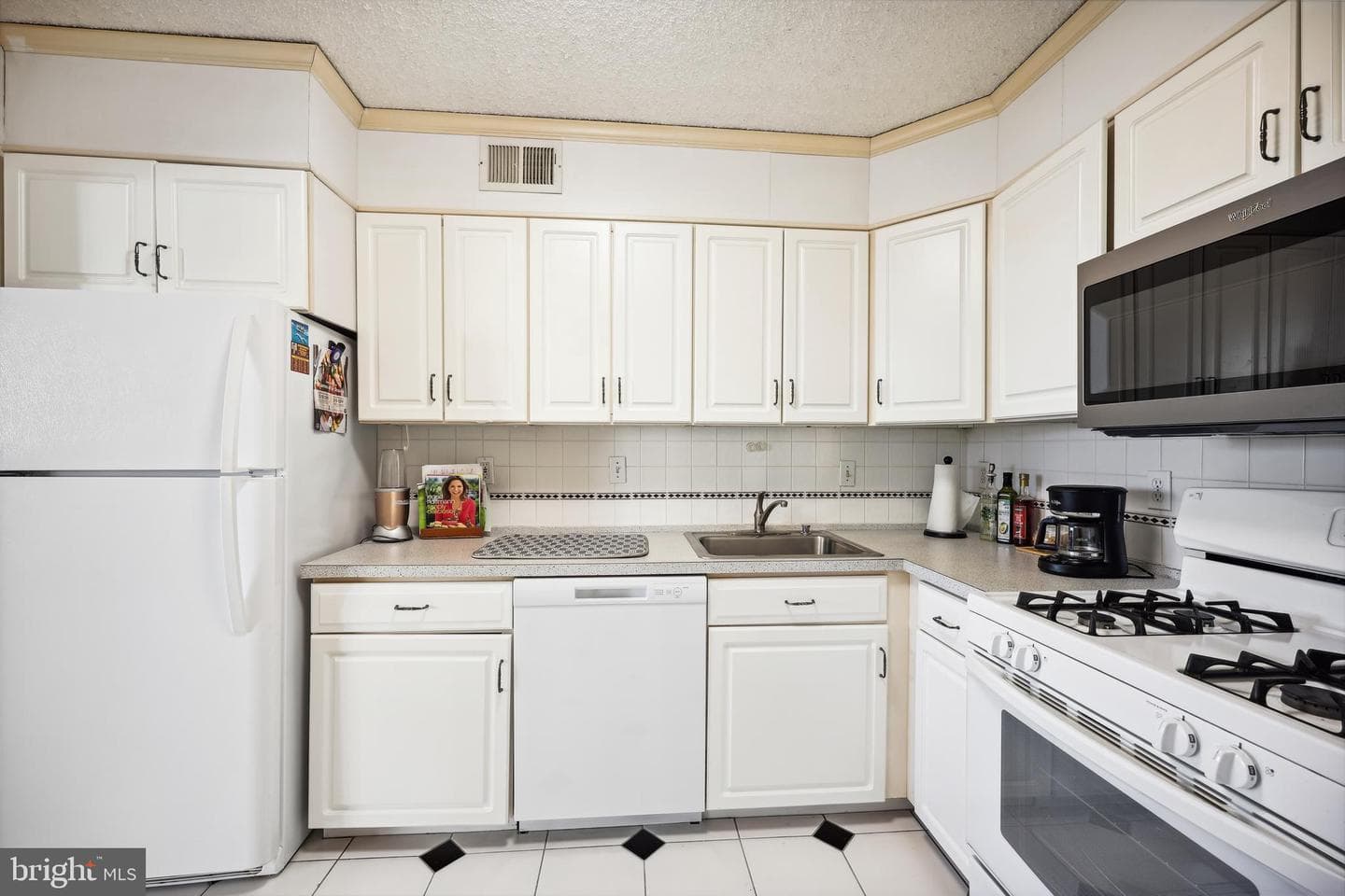 5225 Pooks Hill Road #525s photo 19
