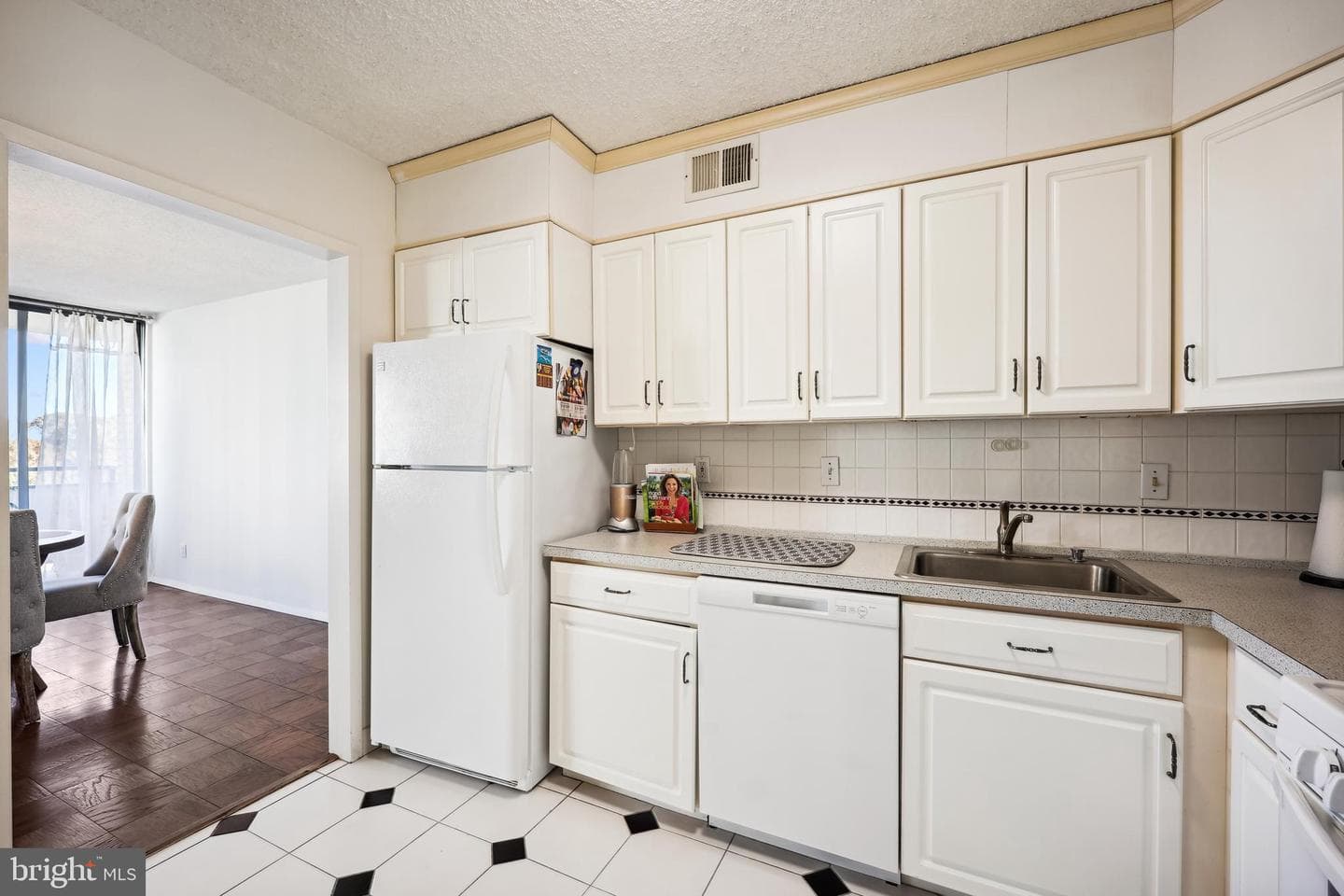 5225 Pooks Hill Road #525s photo 21